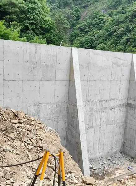 临沂莒南县重力式挡土墙